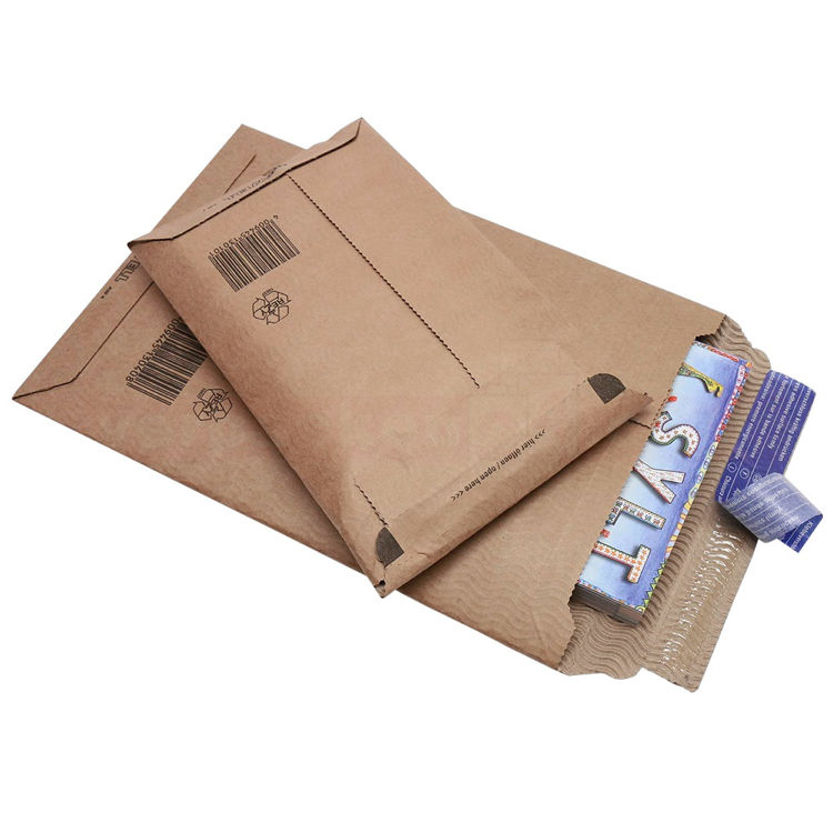 Golf kartonnen enveloppen 175 x 265 + 30 mm met tear- en sluitstrip