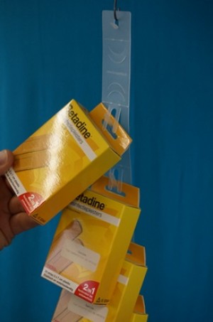 Clipstrip Vouwbaar - 830mm lengte - 12 Clips zonder kopkaart Clipstrip Vouwbaar - 830mm lengte - 12 Clips zonder kopkaart